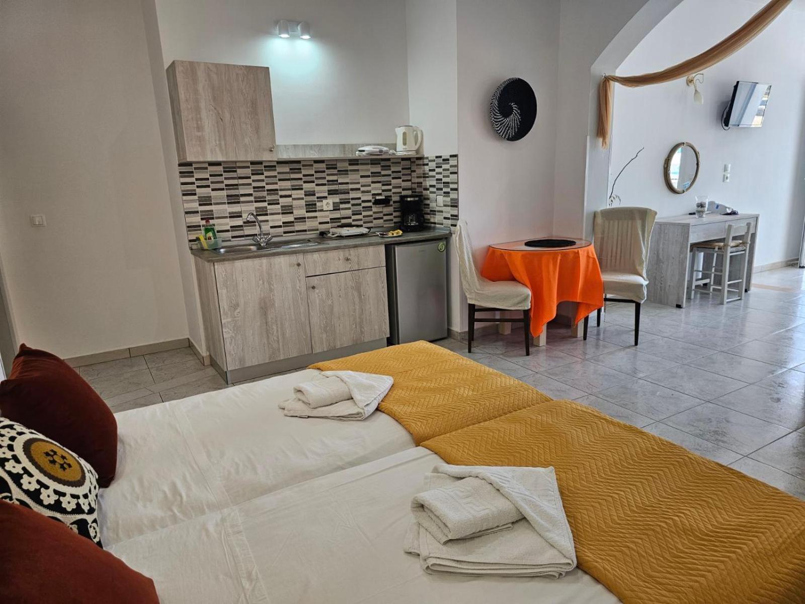 Apollonio Suites & Rooms Faliraki Rhodes 外观 照片